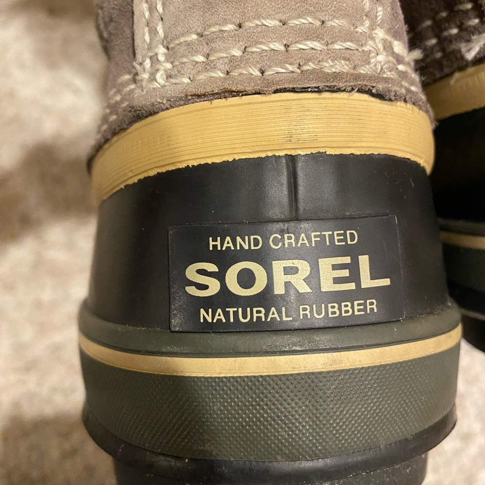 Sorel Black and Tan Fur-Trimmed Winter Boots - Picture 5 of 5